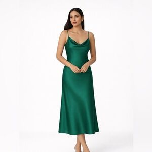❤️ Ann Taylor Emerald Satin Midi Dress